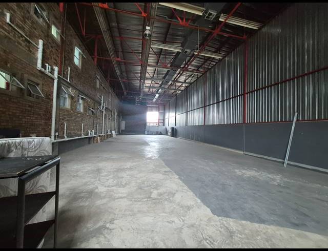 385M² WAREHOUSE TO LET IN KRUGERSDORP CENTRAL